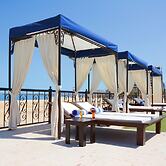 La Posada Hotel & Beach Club