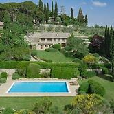 Villa Santella an Amazing Retreat Between Florence and Siena