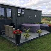Charming Luxurious Rural Shepherds Hut