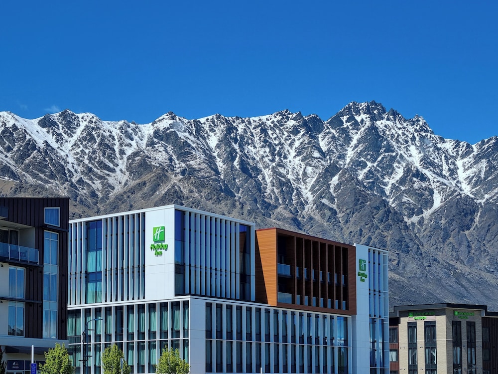 Holiday Inn Queenstown Remarkables Park by IHG