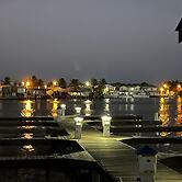 Hotel and Dive Center Roatan Yacht Club