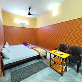 Goroomgo swastik Guest House Varanasi