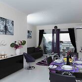 Sea View 2 Bed Apartment Close to Beach Hpi6768