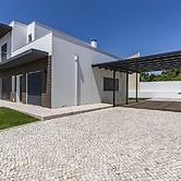 Captivating 4-bed House in Cadaval District-lisbon