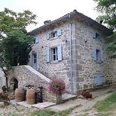 Beautiful 3-bed House in Kotli