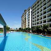 OYO HOME 90301 Suria Service Apartments @ Bukit Merak Laketown Resort