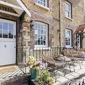 3 Canalside Cottages