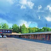 Indianhead Ironwood Motel