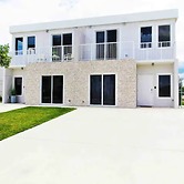 Comfortable European Style Home 4BR 4BA in Miami by ASVR-13670
