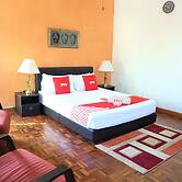 OYO 90300 D'hitech Home