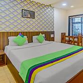 Itsy Hotels Igloo Residency Raja Seat