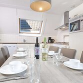 Restyled House With hot Tub, City of Breda at 10km