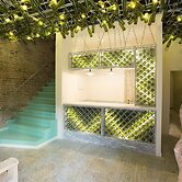 La Bodega Suites
