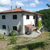 Casa Pastano, Stunning Farmhouse in Italian Hills