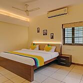 Itsy Hotels Vailankanni Natures Inn