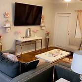 Luxury 2bd2bath Fully Furnished Gated Sleeps 6