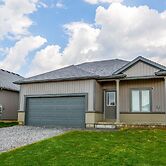 Luxury Bungalow mins Niagara falls & Brock uni