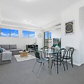 Wentworthville 2 Bedrooms Apartment with Free Parking by KozyGuru