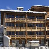 Hotel Ski Lodge