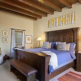 Casa Mariani - Stylish, Private, Serene - NEW Listing