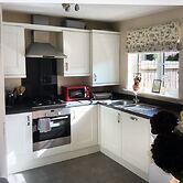 Lazy Nest - Sleeps 4, Parking, Garden & Hammocks