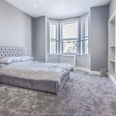 Beautiful Modern Open Plan Living With Hot Tub