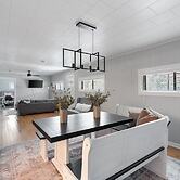 Altes Eckert Stolz 3 Bedroom Home by RedAwning