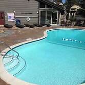 Chamonix - Year-round Fun w/ Shared Pool!