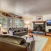 Coziness Cabin - Cute Little Cabin in the Tahoe Woods!