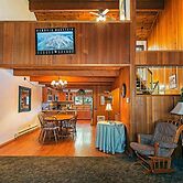 Winterset #02 - Shared Hot Tub & Pool!