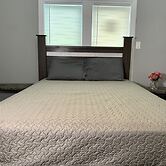 The Horseshoe Falls Villa- 6BR Free Parking, Minutes From Falls & Casi