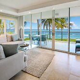 Stunning Beachfront 2-Bed Condo with Pool - Ocean One 204 by BSL Renta