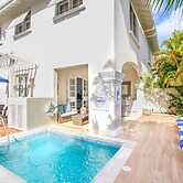 Large Townhouse with Plunge Pool, 3 mins from Beach - Turtle View 2 by