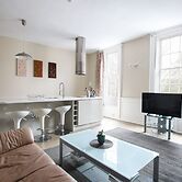 Elegant Georgian Apartment Near Clifton Village