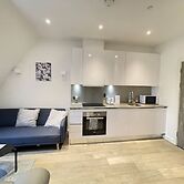 Remarkable 1-bed Apartment in Slough