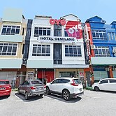 OYO 90364 Hotel Gemilang