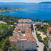 Makarska Beach Apartments Mara