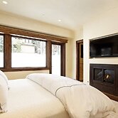 Fox Crossing Luxury Home