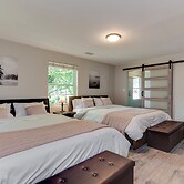 Beautiful 3br/3ba Colonial House by Cozysuites