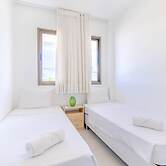 IT24 3 Bedroom Apartment 50m From The Beach