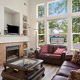 Old Mill Proxi 2 Bedroom Townhouse by RedAwning