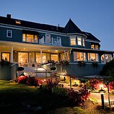 Cape Arundel Inn and Resort