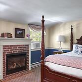 Cape Arundel Inn and Resort