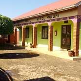 The Pearl Hotel Kumi