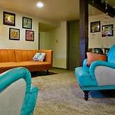 Retro-inspired Downtown Loveland Apartment