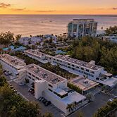 Cayman Luxury Rentals at The Grove