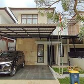 Atmosfer Guest House Sentul by Ruang Nyaman