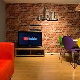 New Cross Mews 4 Bedroom 2 Bathrooms Fast Wifi Parking Sleeps up to 12