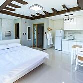 Yeosu Sora Noeul Pension