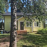 Beautiful 4 Bedroom Cottage With Wood Sauna